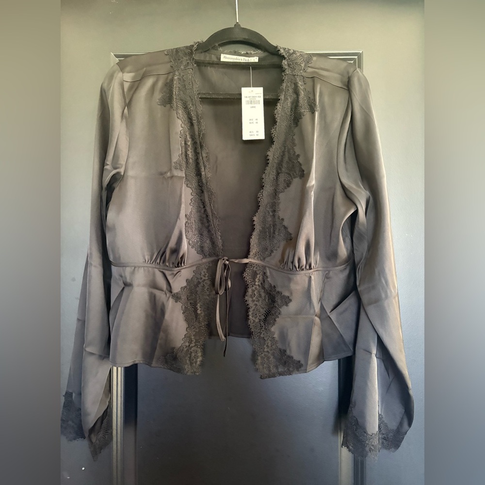 Abercrombie Elegant black Lace-Trimmed Cardigan